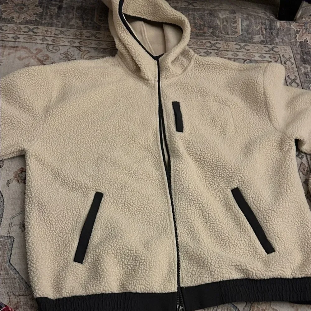 Levi’s HOODED SHERPA ZIP-UP SWEATSHIRT - Picture 2 of 5